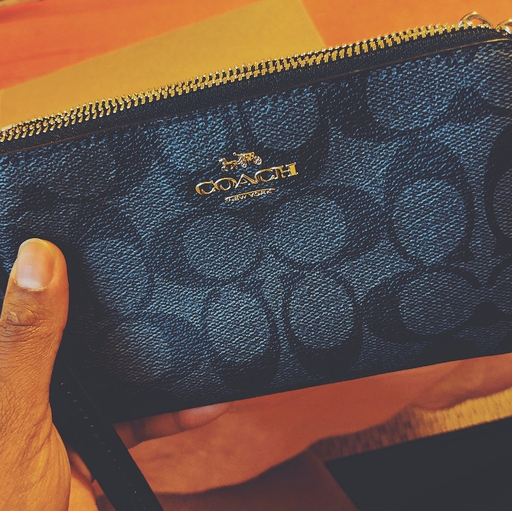 AUTHENTIC COACH WRISTLET